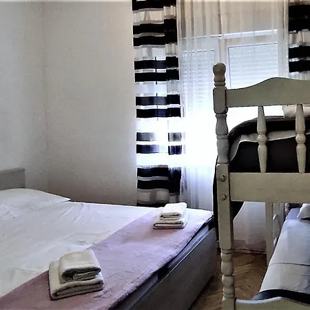 Apartman Jakov Apartment *